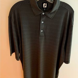 Footjoy Men’s golf polo. Black and white pinstripes Size XL moisture wicking